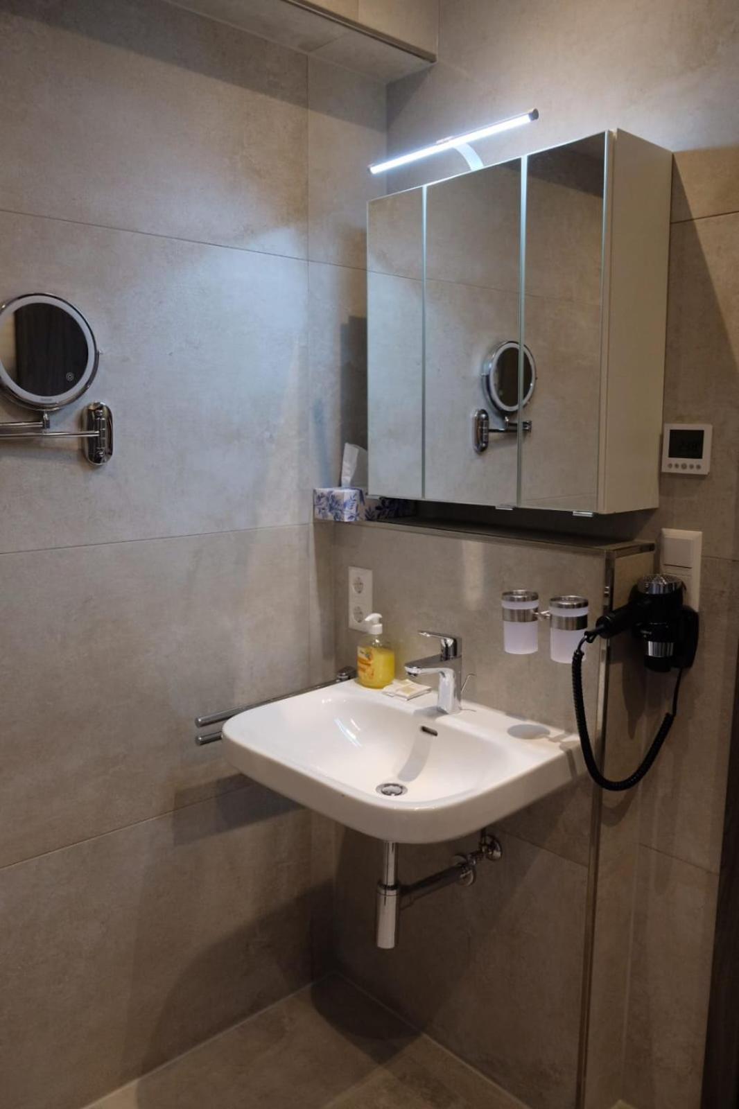 Rana'S B&B - Bed&Breakfast รูสท์ ภายนอก รูปภาพ