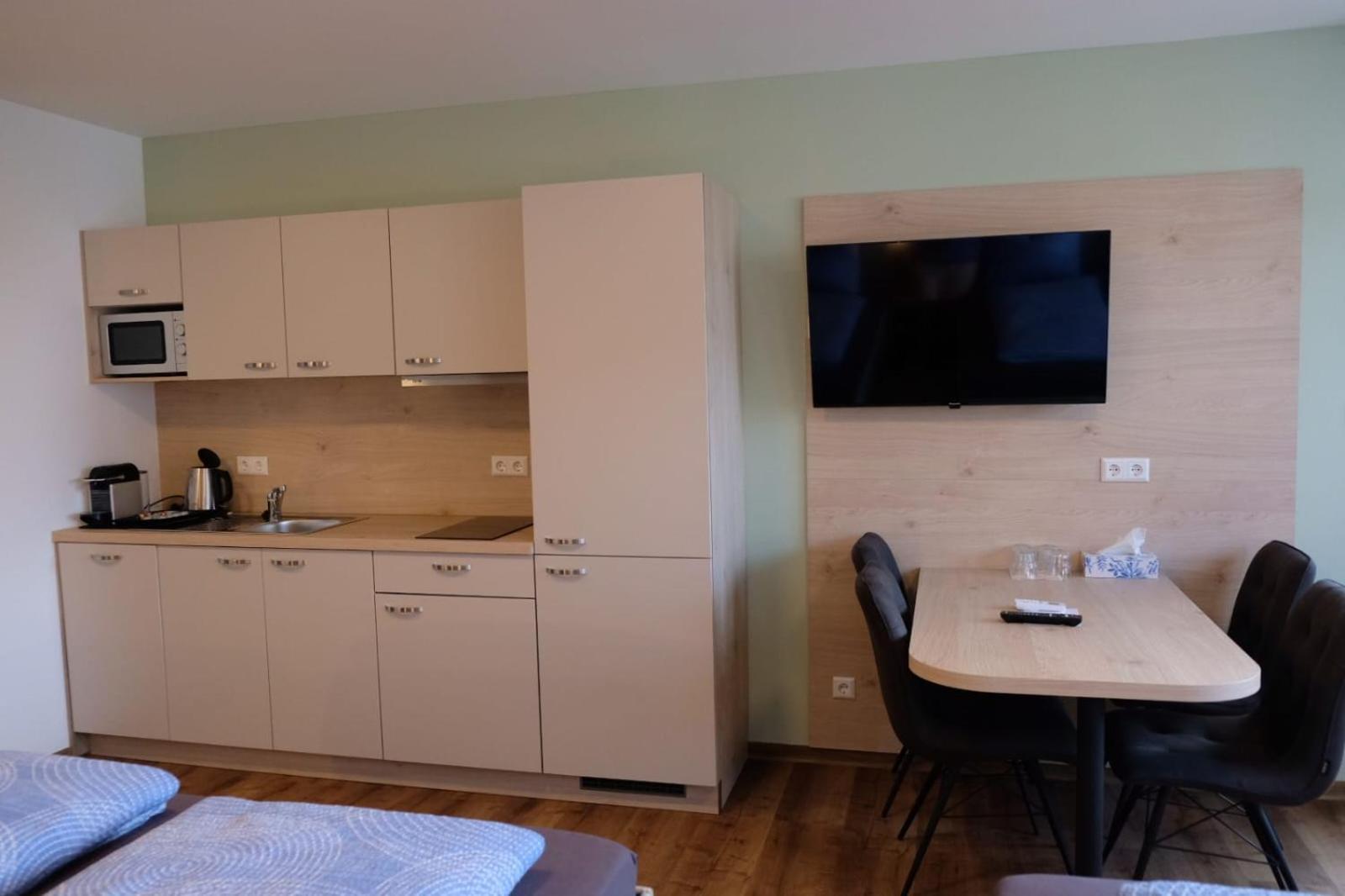 Rana'S B&B - Bed&Breakfast รูสท์ ภายนอก รูปภาพ
