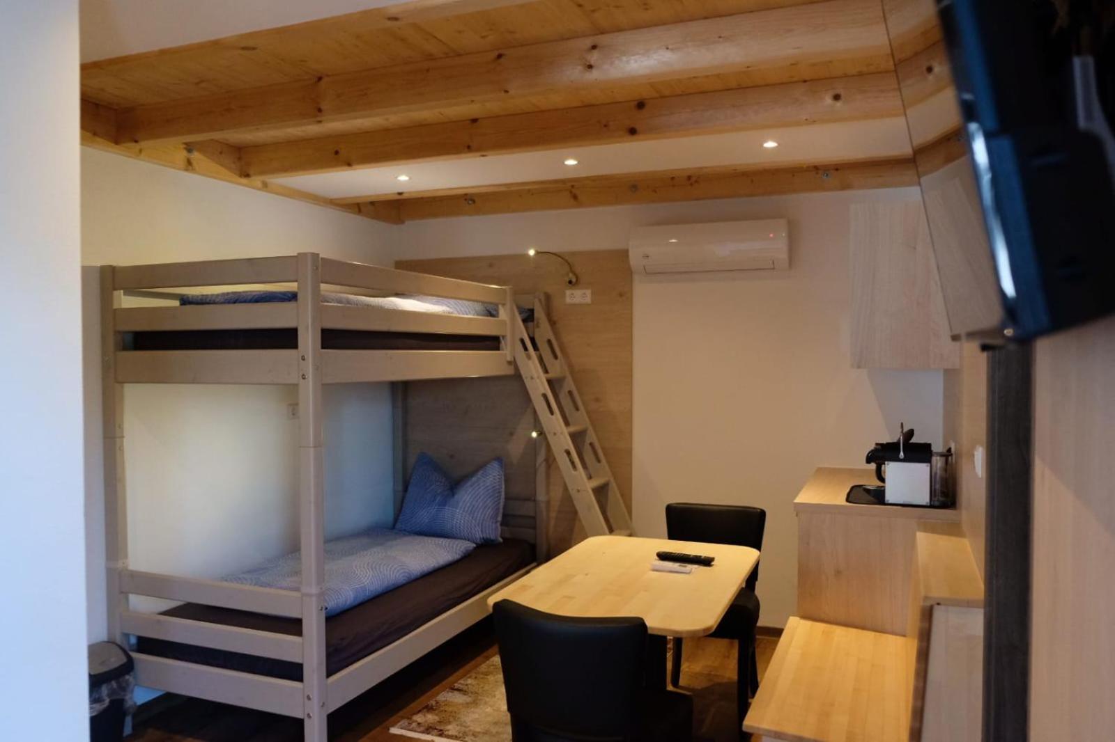 Rana'S B&B - Bed&Breakfast รูสท์ ภายนอก รูปภาพ