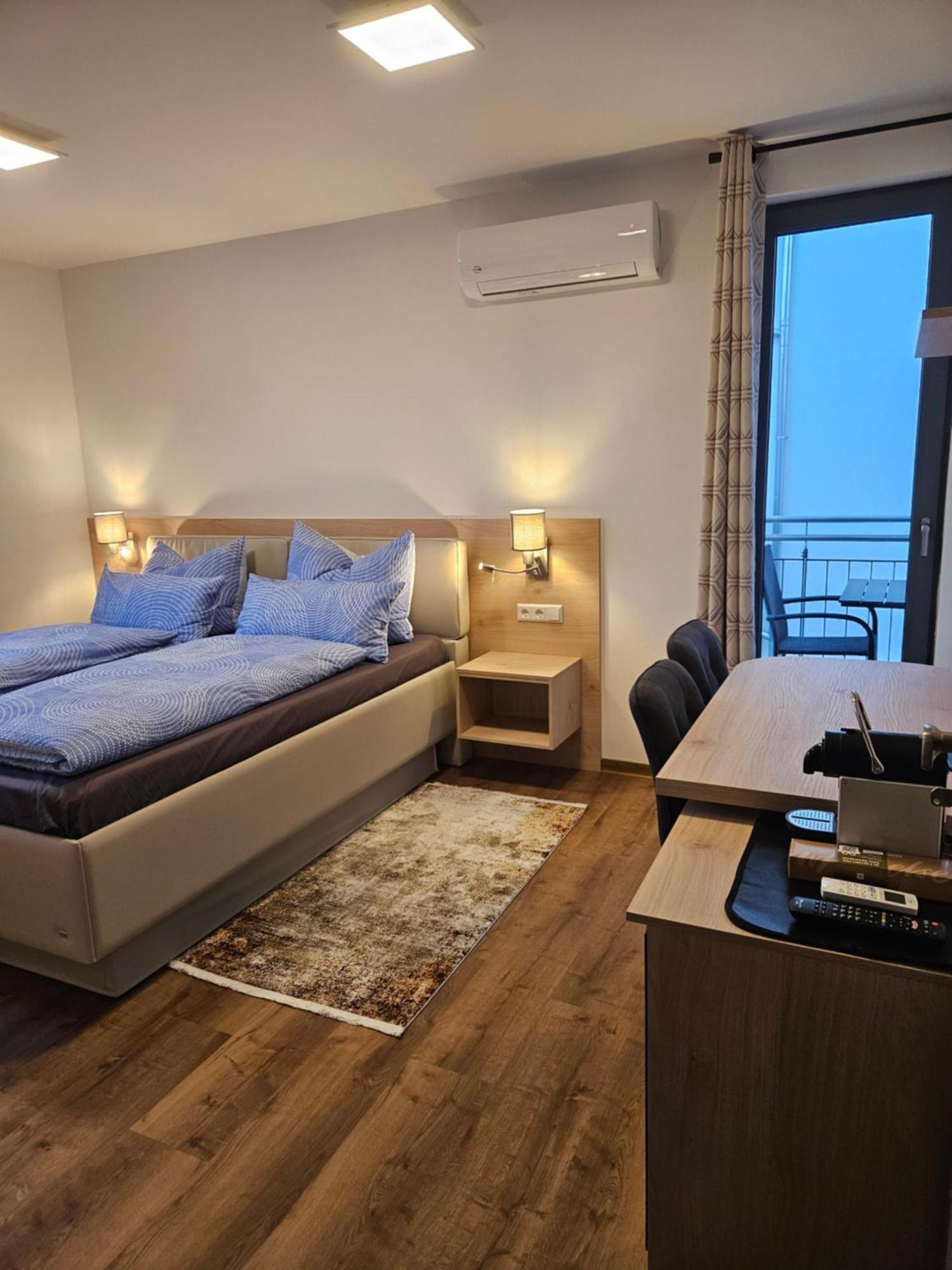 Rana'S B&B - Bed&Breakfast รูสท์ ภายนอก รูปภาพ